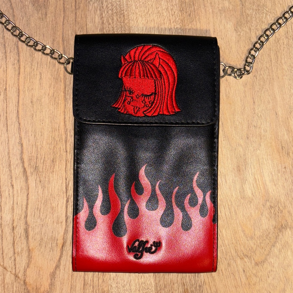 Valfre Black and Red Crossbody Cellphone 📱 Bag, NWOT! (Can fit new iPhones!)
